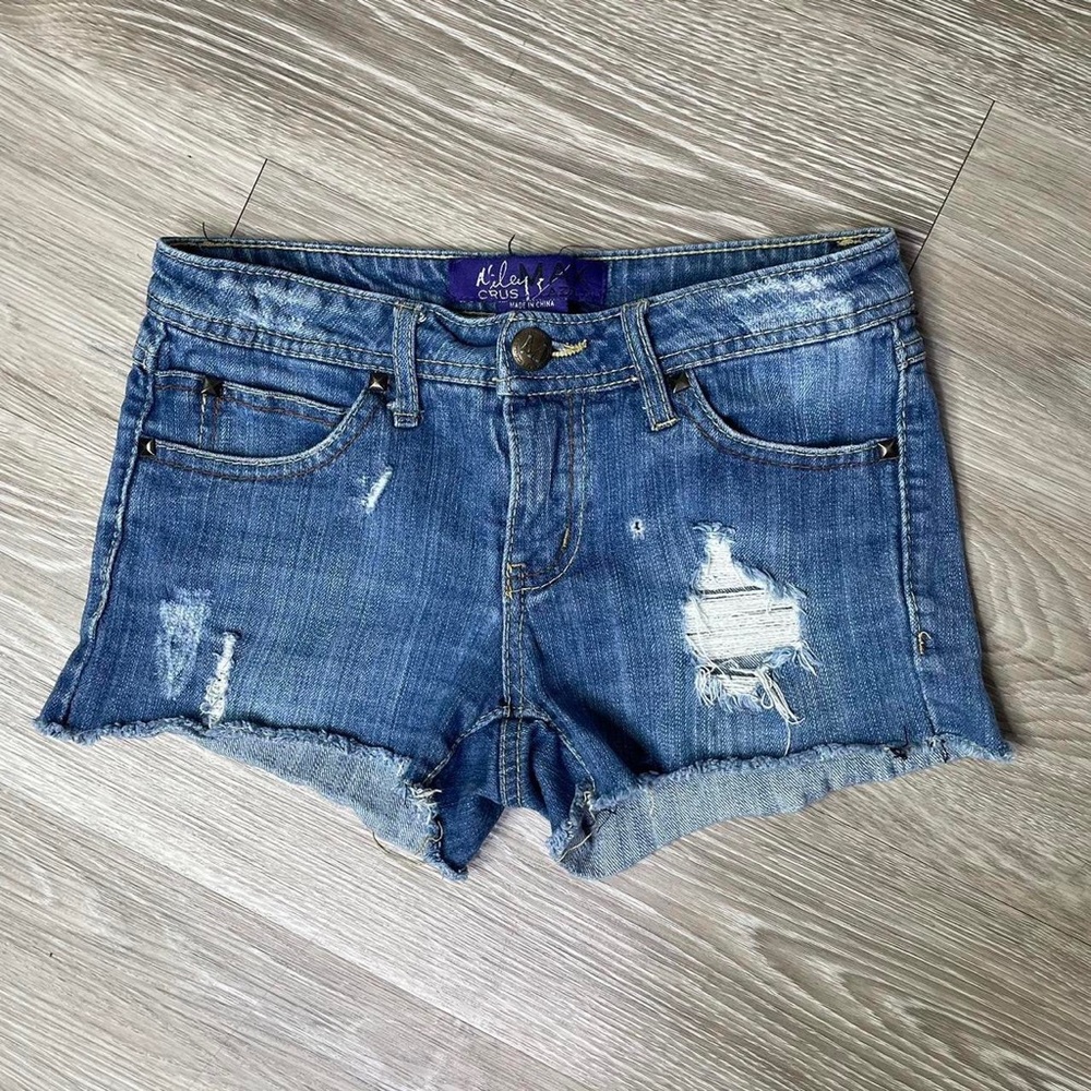 Y2K Miley Cyrus Low Rise Booty Shorts